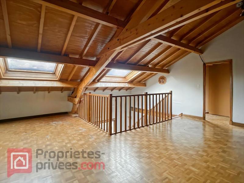 Maison - 263 m² - 9 pièces