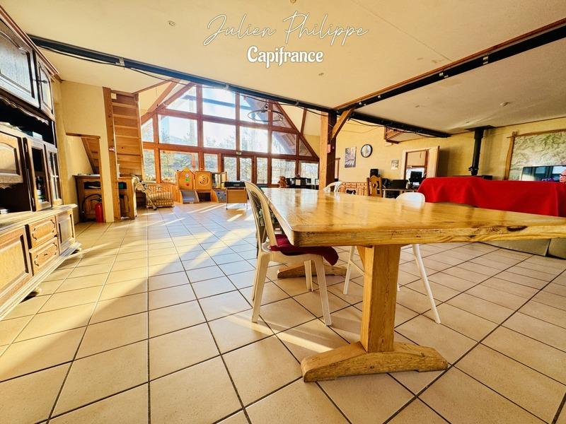 Maison - 500 m² - 12 pièces