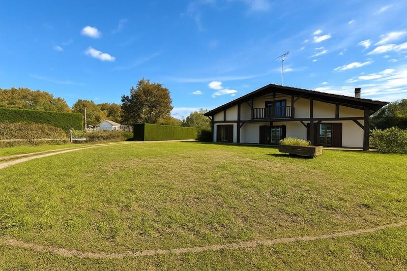 Maison - 142 m² - 6 pièces