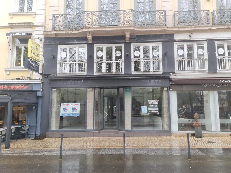 Local commercial - 137 m²
