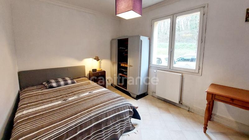 Maison - 222 m² - 8 pièces