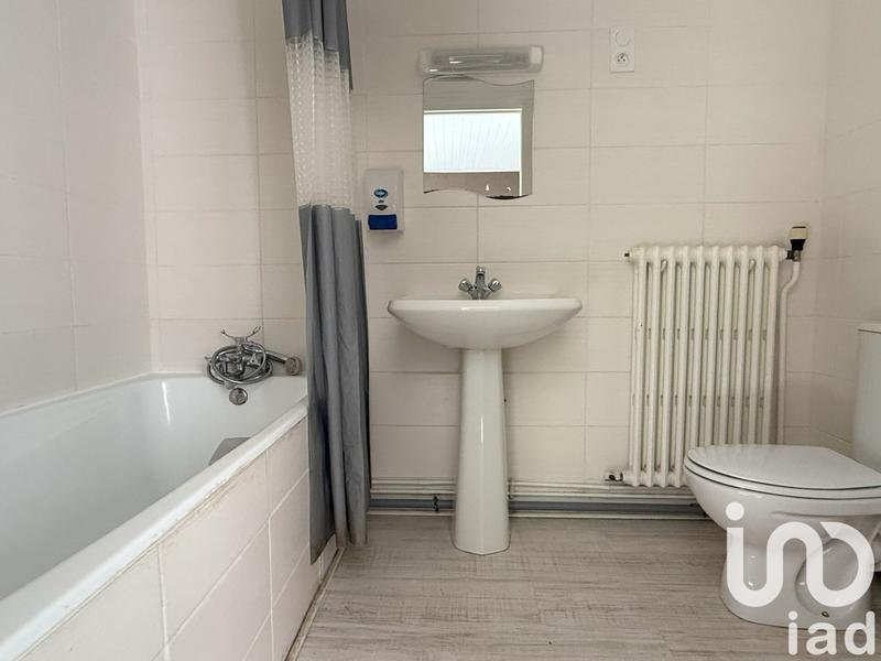 Maison - 390 m² - 13 pièces