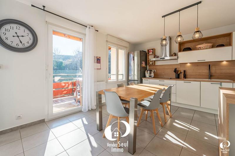 Appartement - 85 m² - 4 pièces