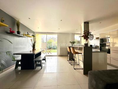 Maison - 106 m² - 5 pièces