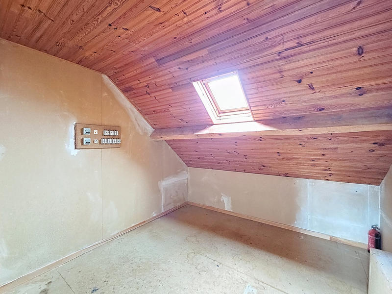 Maison - 139 m² - 7 pièces