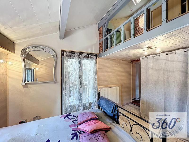 Maison - 185 m² - 7 pièces