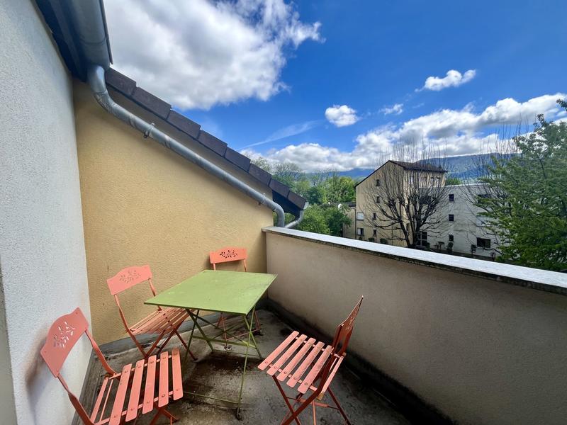 Appartement - 100 m² - 4 pièces