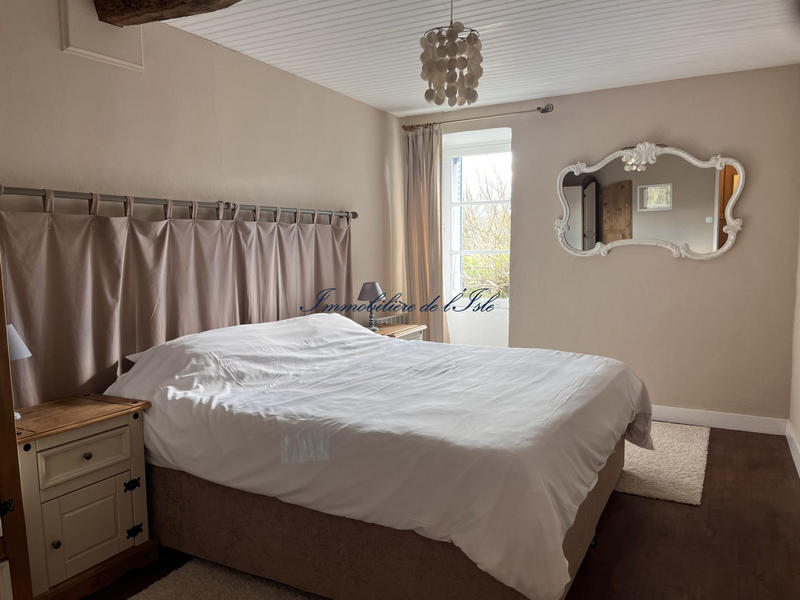 Maison - 347 m² - 11 pièces