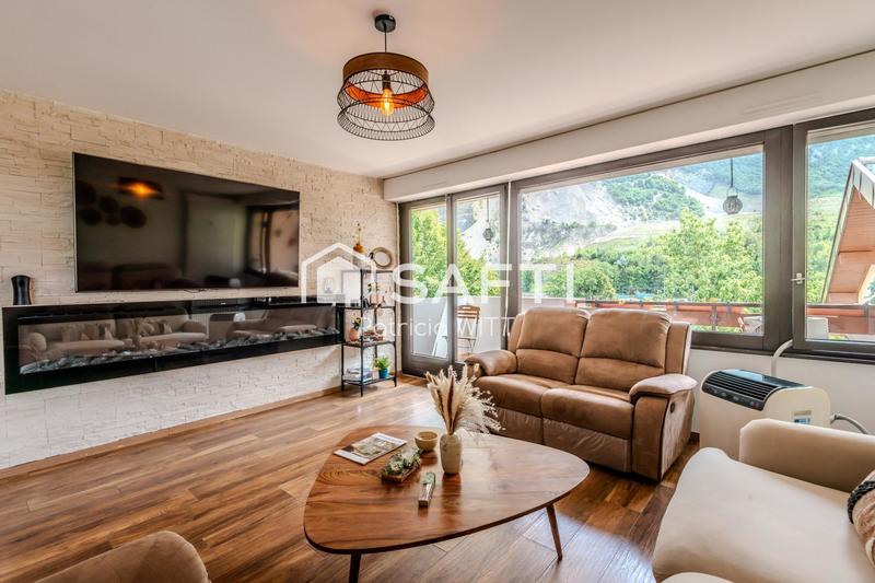 Appartement - 82 m² - 4 pièces