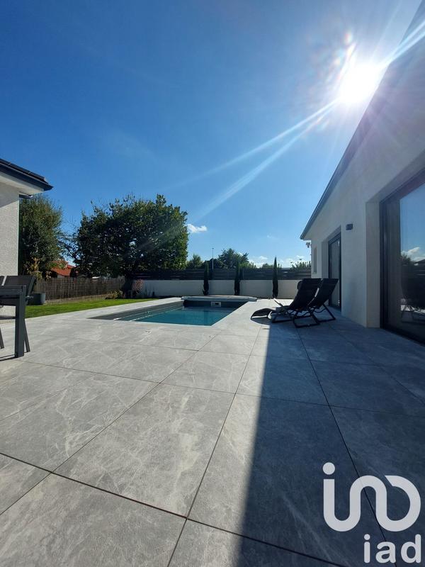 Maison - 140 m² - 5 pièces