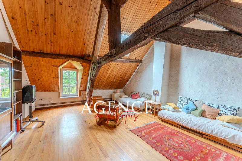 Maison - 157 m² - 6 pièces