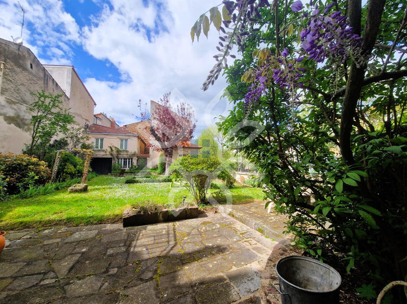 Maison - 291 m² - 8 pièces