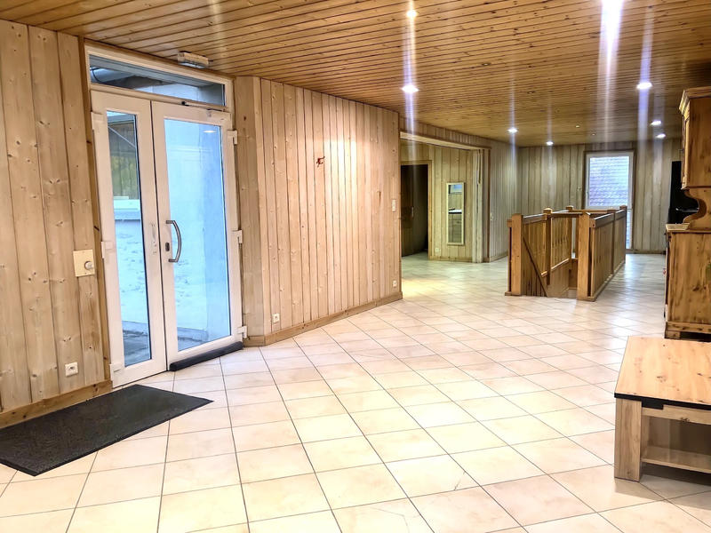 Maison - 215 m² - 9 pièces