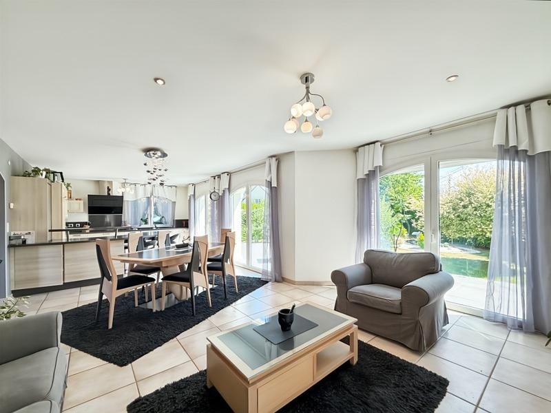 Maison - 140 m² - 7 pièces