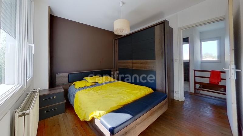 Maison - 93 m² - 6 pièces
