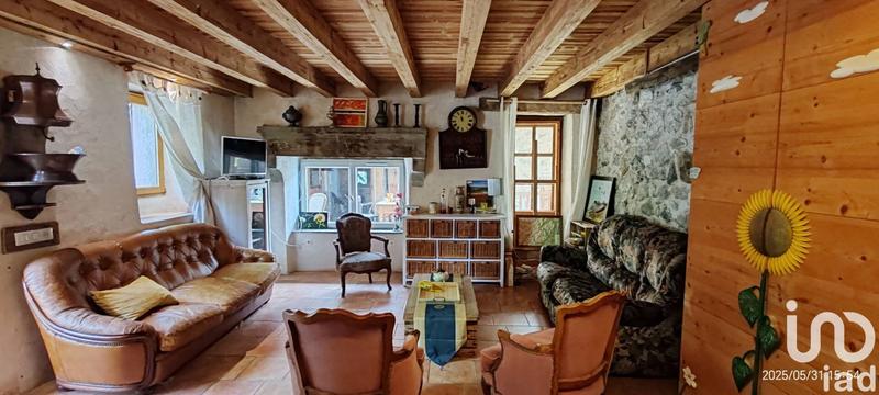 Maison - 212 m² - 12 pièces