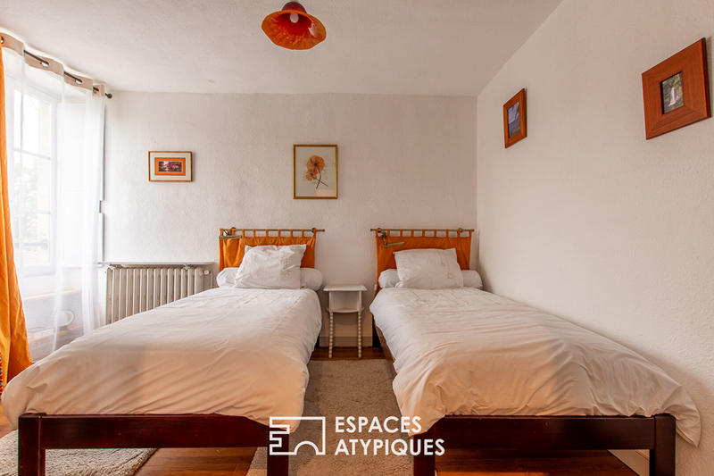 Maison - 300 m² - 10 pièces