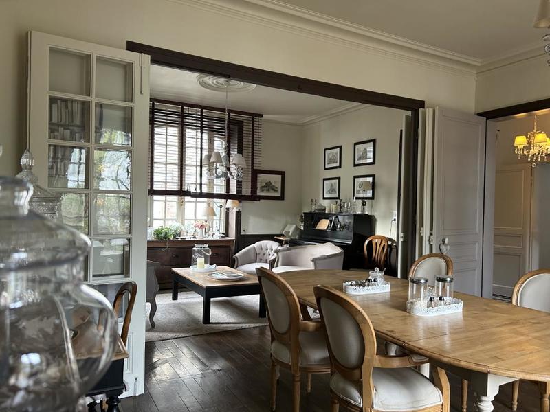 Propriété - 502 m² - 18 pièces