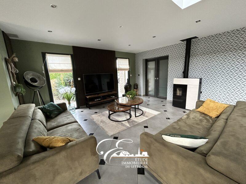 Maison - 299 m² - 9 pièces