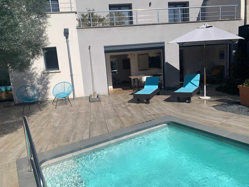 Maison - 214 m² - 6 pièces