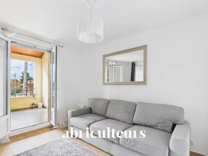 Appartement - 90 m² - 4 pièces