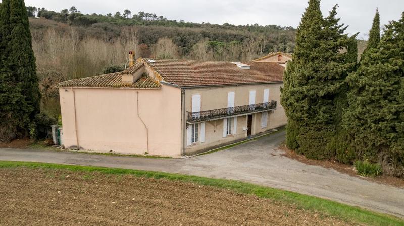 Maison - 298 m² - 13 pièces