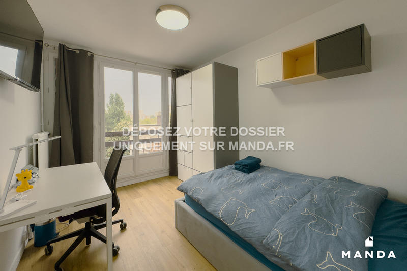 Chambre - 9 m² - 6 pièces