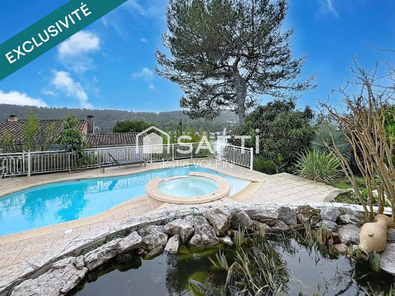 Maison - 230 m² - 8 pièces