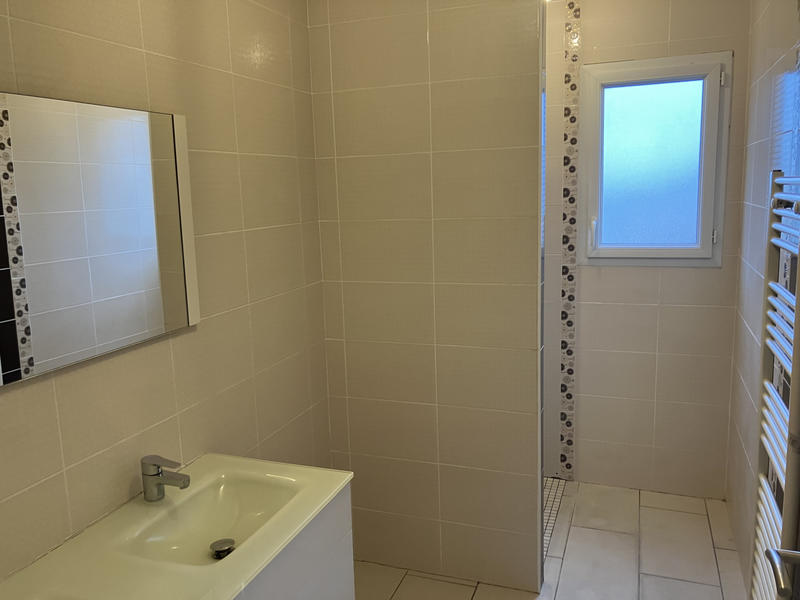 Appartement - 82 m² - 3 pièces