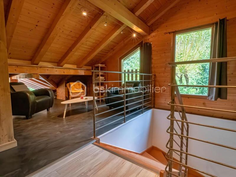 Maison - 190 m² - 8 pièces