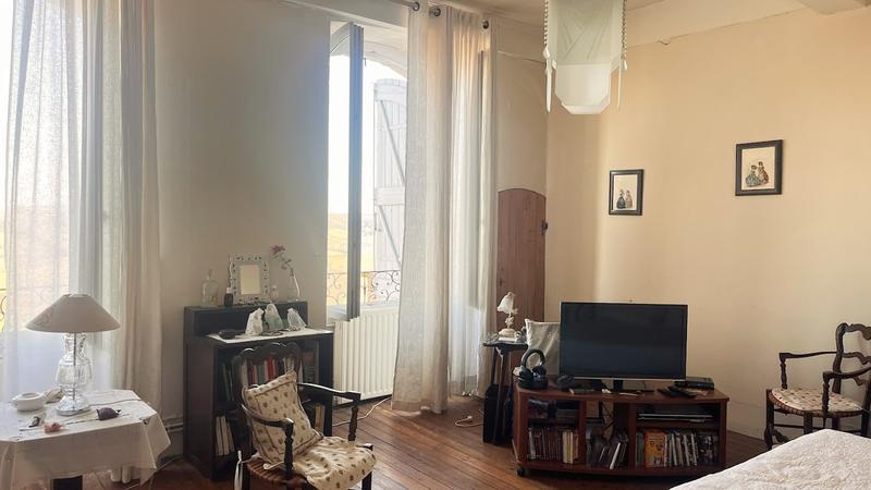 Maison de village - 320 m² - 8 pièces