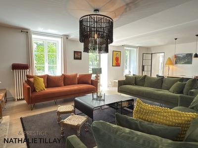 Maison - 380 m² - 11 pièces