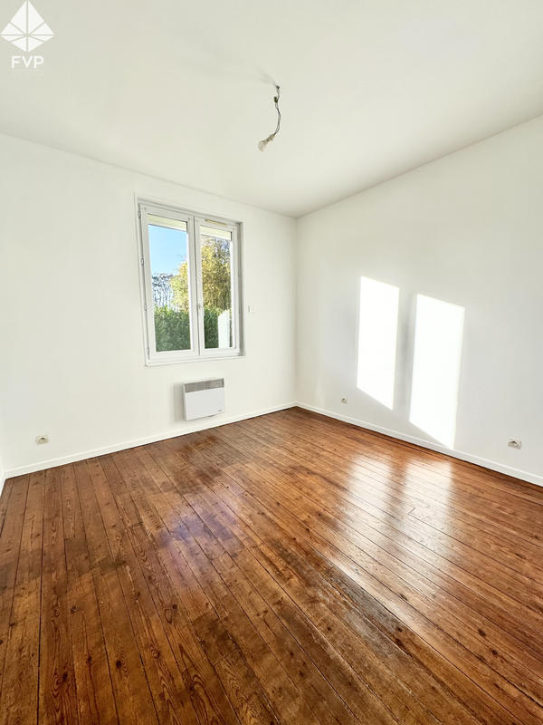 Maison - 142 m² - 8 pièces