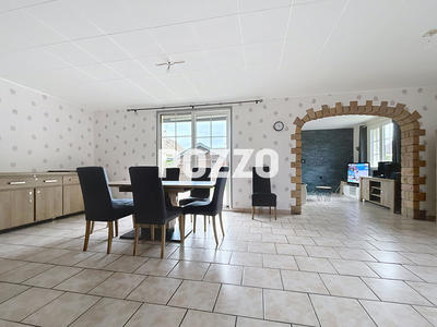 Maison - 105 m² - 5 pièces