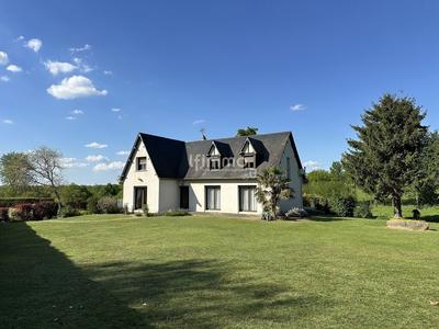 Maison - 156 m² - 8 pièces