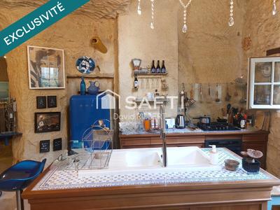 Maison - 244 m² - 8 pièces