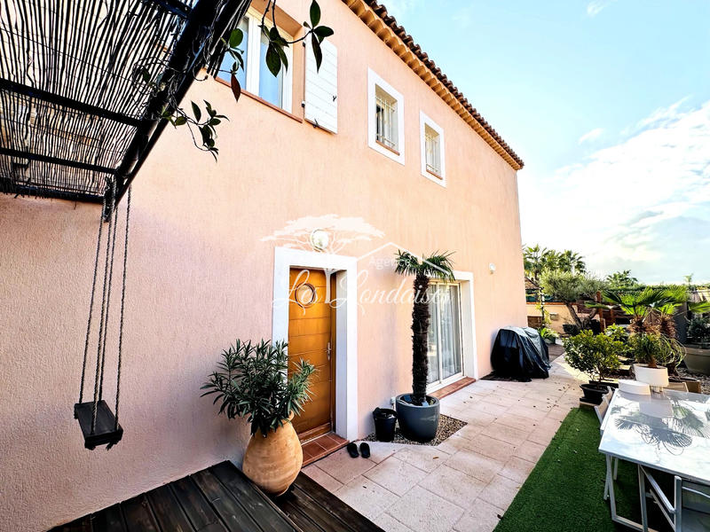 Maison - 114 m² - 5 pièces