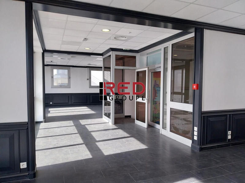 Local commercial - 477 m²