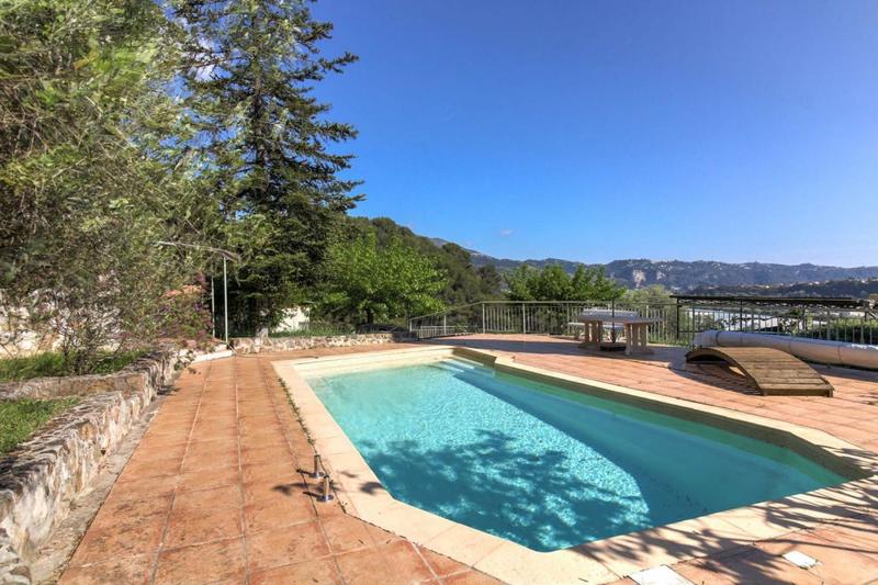 Maison - 170 m² - 7 pièces