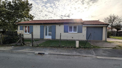 Maison - 90 m² - 5 pièces