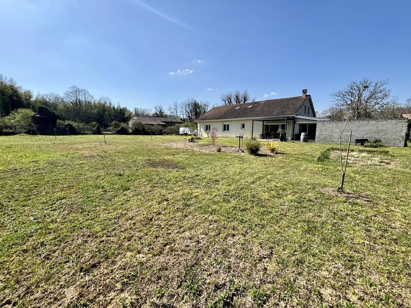 Maison - 170 m² - 6 pièces