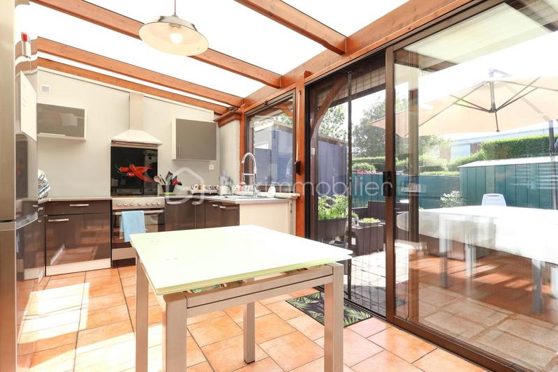 Maison - 90 m² - 4 pièces