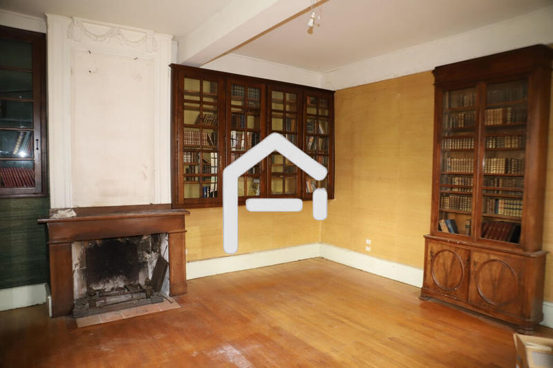 Demeure - 427 m² - 14 pièces