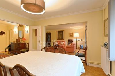 Appartement bourgeois - 122 m² - 5 pièces