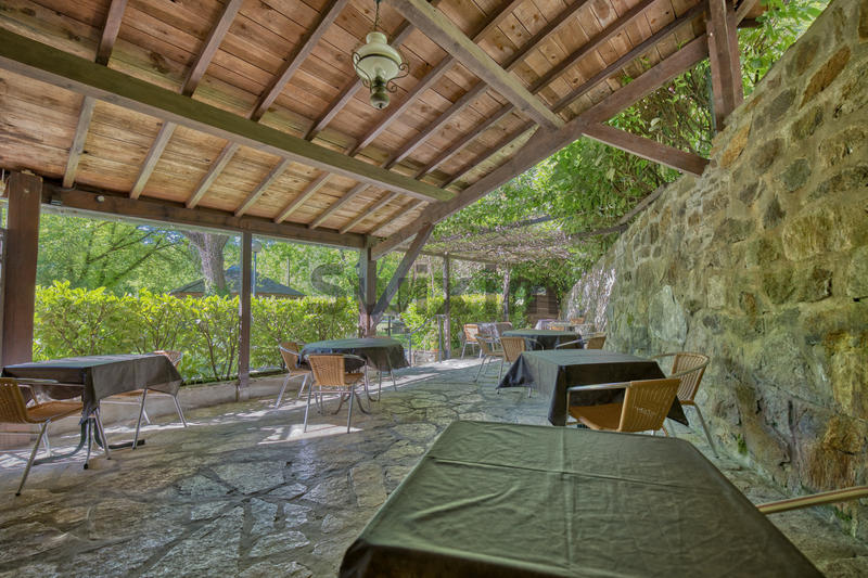 Maison - 250 m² - 10 pièces