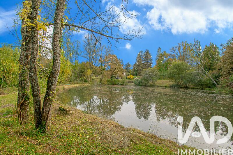 Maison - 278 m² - 10 pièces