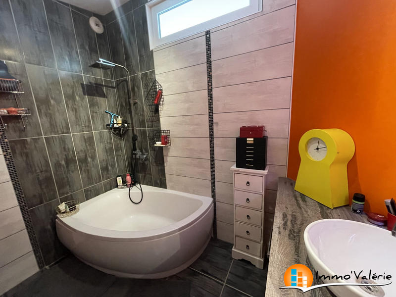 Maison - 103 m² - 4 pièces