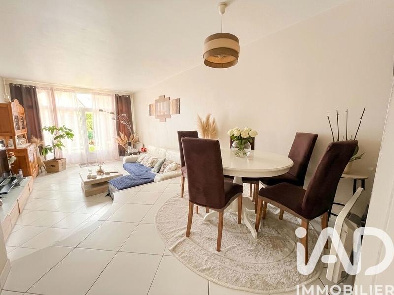 Maison - 90 m² - 5 pièces