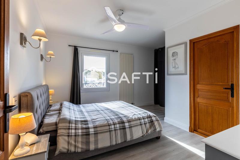 Villa - 232 m² - 8 pièces