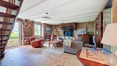 Maison - 95 m² - 5 pièces